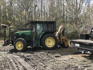 John Deer, Tractor, groundcover Restoration